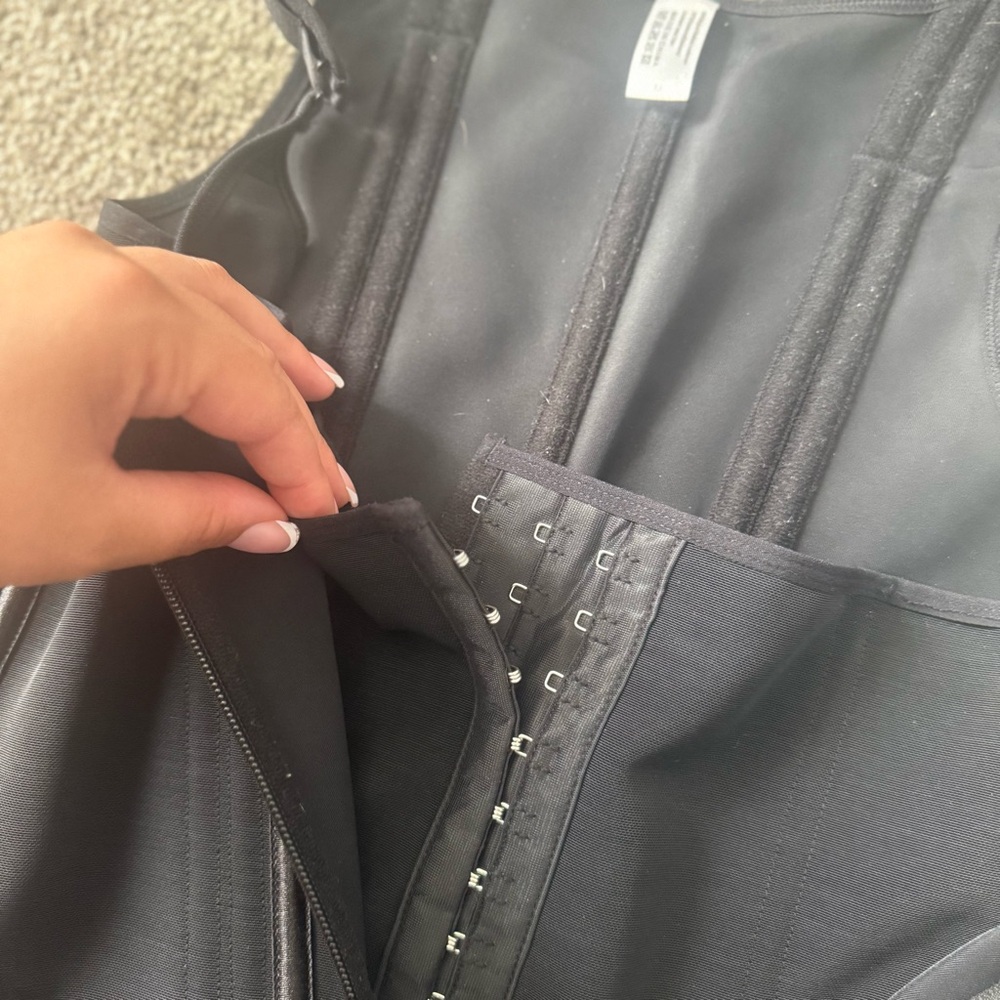 SHAPSHE Waist Trainer - Picture 4 of 6